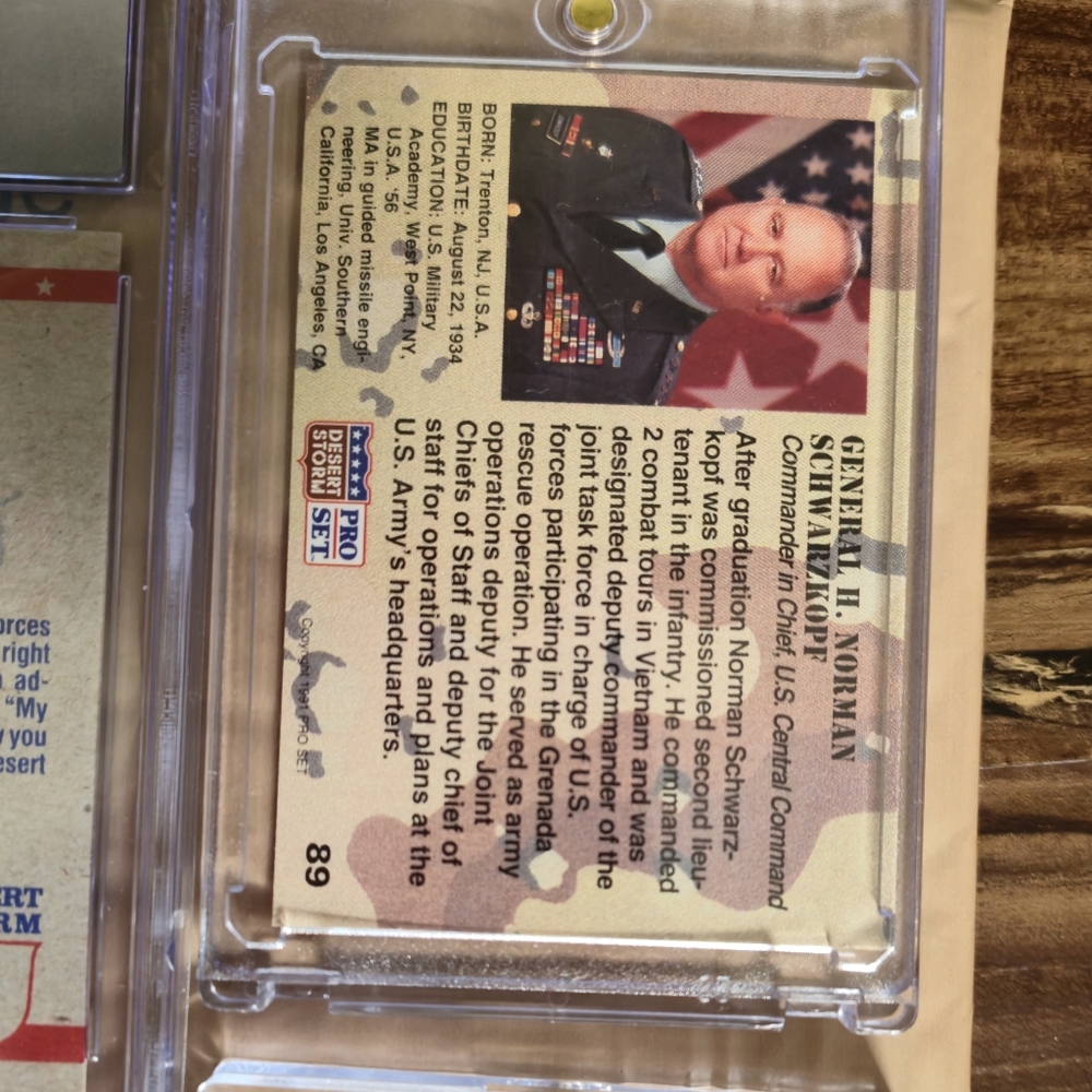 7 Topps 1991 Desert Storm War Cards Including Graded Card - Picture 12 of 15